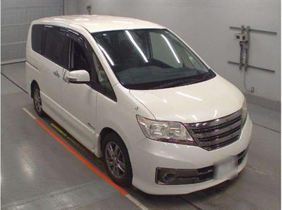 2013 Nissan Serena - Thumbnail