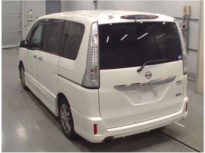 2013 Nissan Serena - Thumbnail