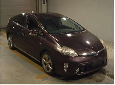 2013 Toyota Prius - Thumbnail