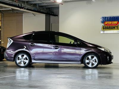 2013 Toyota Prius - Thumbnail