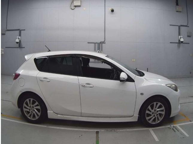 2012 Mazda Axela