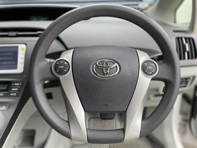 2011 Toyota Prius - Thumbnail