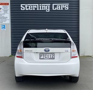 2011 Toyota Prius - Thumbnail