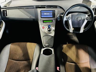 2012 Toyota Prius - Thumbnail