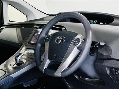 2013 Toyota Prius - Thumbnail