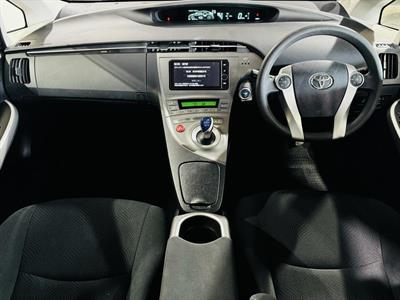 2013 Toyota Prius - Thumbnail