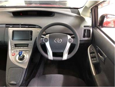 2013 Toyota Prius - Thumbnail