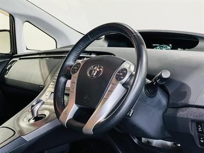 2012 Toyota Prius - Thumbnail