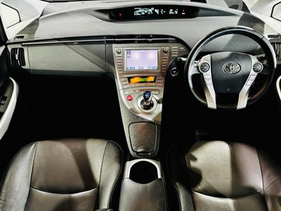 2012 Toyota Prius - Thumbnail