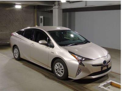 2017 Toyota Prius - Thumbnail