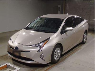 2017 Toyota Prius - Thumbnail