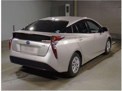 2017 Toyota Prius - Thumbnail