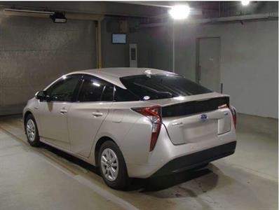 2017 Toyota Prius - Thumbnail