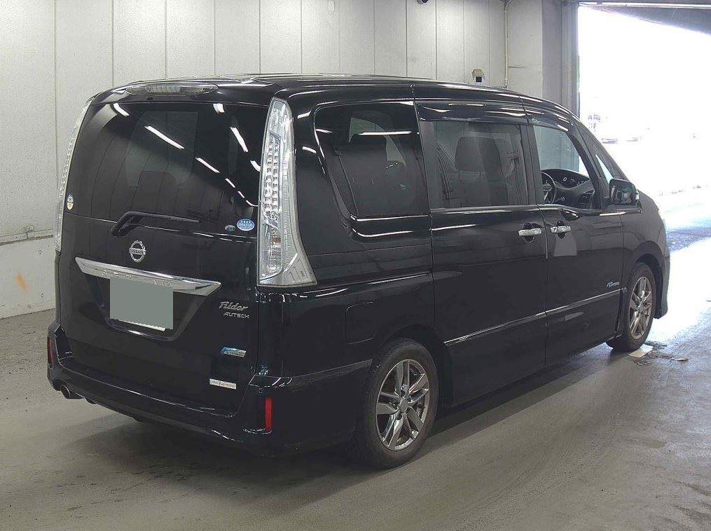 2013 Nissan Serena