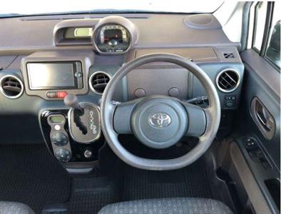 2014 Toyota Porte - Thumbnail