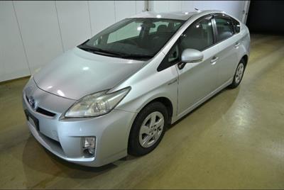 2012 Toyota Prius - Thumbnail