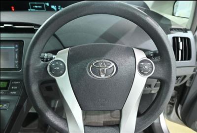 2012 Toyota Prius - Thumbnail