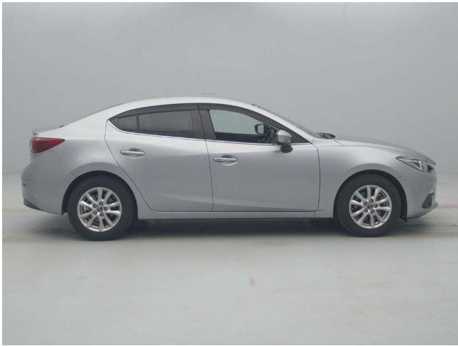 2013 Mazda Axela