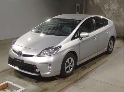 2014 Toyota Prius - Thumbnail