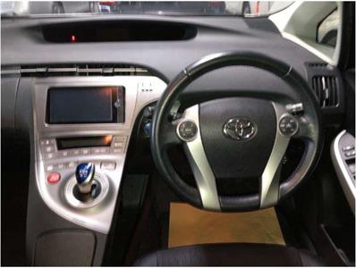 2014 Toyota Prius - Thumbnail