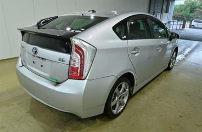 2012 Toyota Prius - Thumbnail