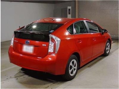 2014 Toyota Prius - Thumbnail