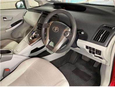 2014 Toyota Prius - Thumbnail