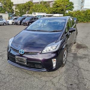 2013 Toyota Prius - Thumbnail