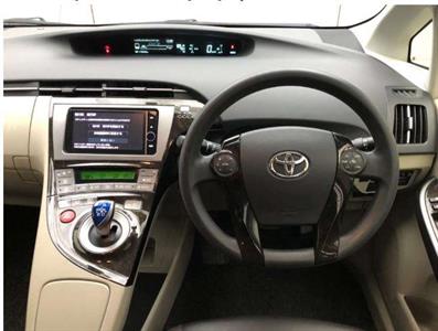 2014 Toyota Prius - Thumbnail