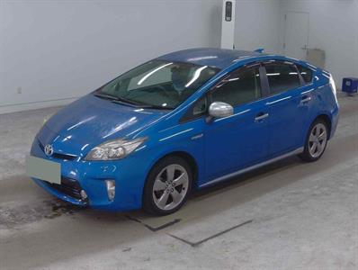 2014 Toyota Prius - Thumbnail