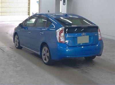 2014 Toyota Prius - Thumbnail