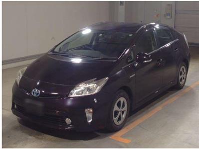 2014 Toyota Prius - Thumbnail