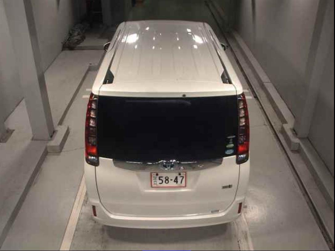 2014 Toyota Noah