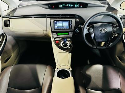 2013 Toyota Prius - Thumbnail