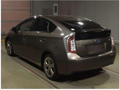 2013 Toyota Prius - Thumbnail