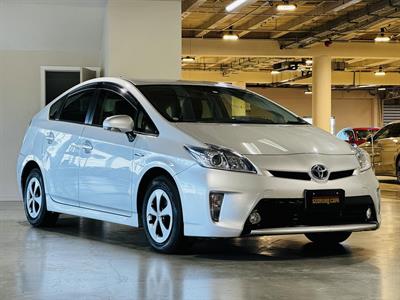 2013 Toyota Prius - Thumbnail