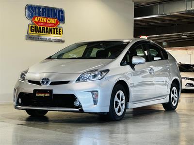 2013 Toyota Prius - Thumbnail