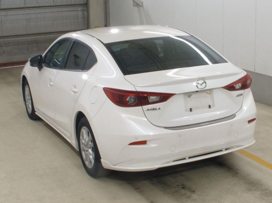 2013 Mazda Axela