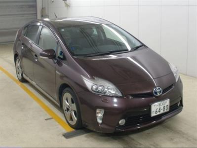 2013 Toyota Prius - Thumbnail