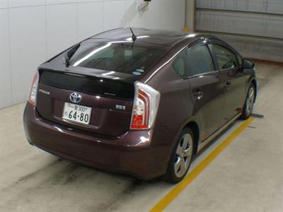 2013 Toyota Prius - Thumbnail