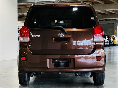 2012 Toyota Porte - Thumbnail