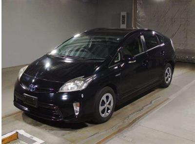 2013 Toyota Prius - Thumbnail