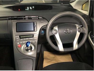 2013 Toyota Prius - Thumbnail