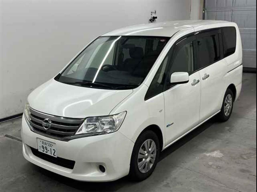 2012 Nissan Serena