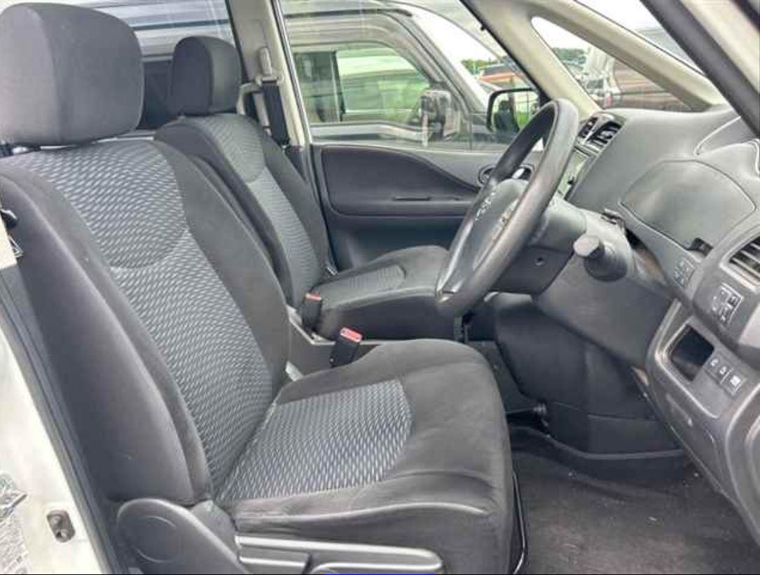 2012 Nissan Serena