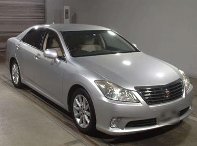 2012 Toyota Crown - Thumbnail