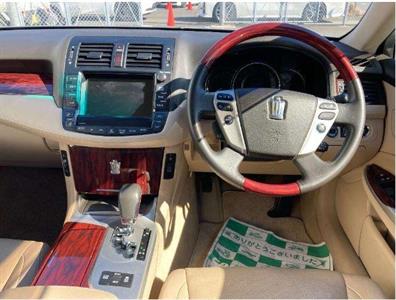 2012 Toyota Crown - Thumbnail