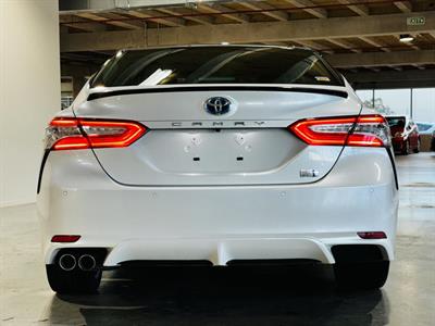 2018 Toyota Camry - Thumbnail