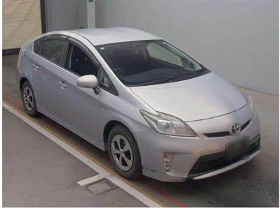 2012 Toyota Prius - Thumbnail