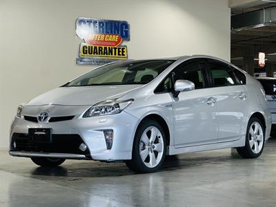 2014 Toyota Prius - Thumbnail